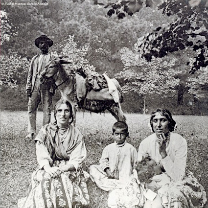 Fotografía - Familia gitana a principis del s.XX